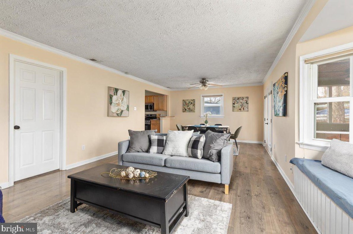 126 Mace St, Manassas VA  20111-2037 exterior