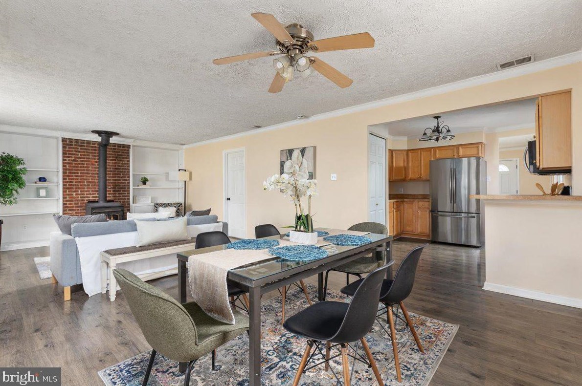 126 Mace St, Manassas VA  20111-2037 exterior