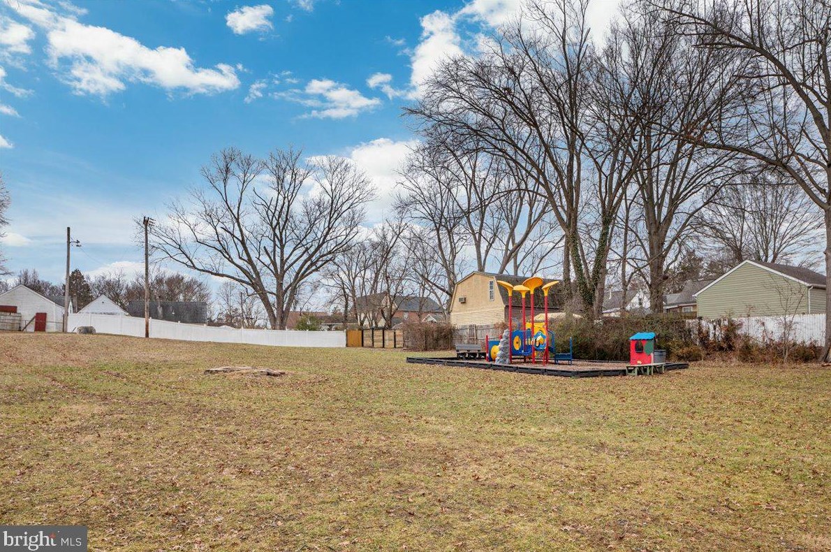 126 Mace St, Manassas VA  20111-2037 exterior