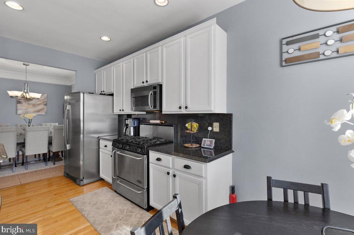 9315 Hedgeford St, Manassas VA  20111-3040 exterior
