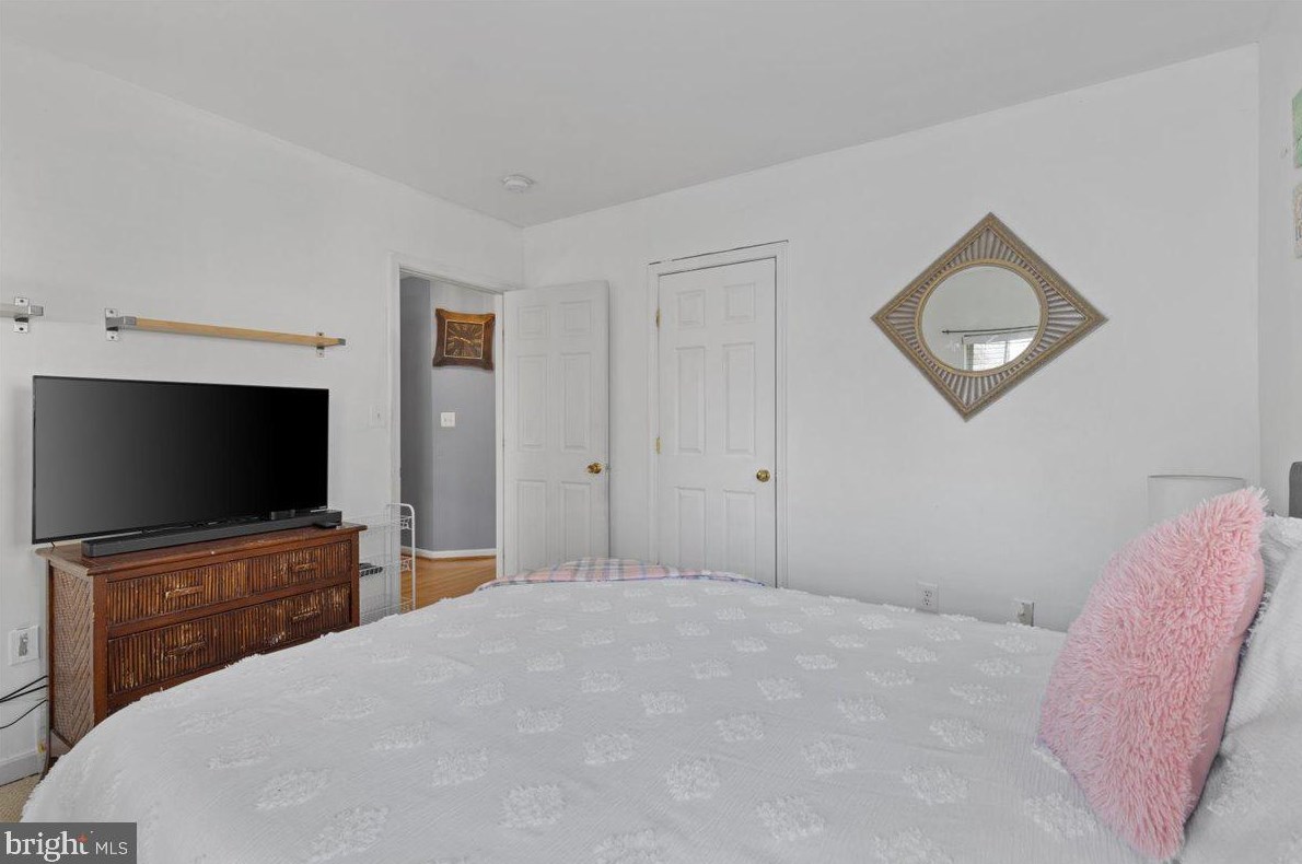 9315 Hedgeford St, Manassas VA  20111-3040 exterior