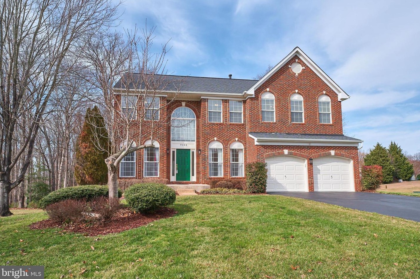 9308 Gary Ct, Manassas VA  20111-3072 exterior