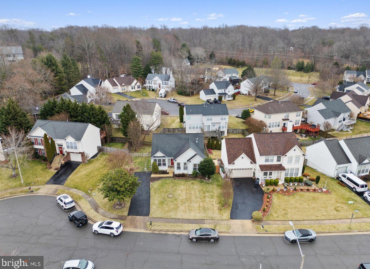 9290 Matthew Dr, Manassas VA  20111-8217 exterior