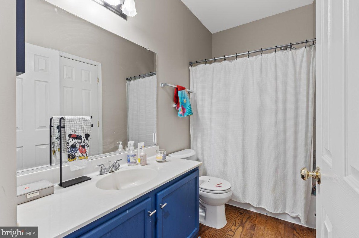 9290 Matthew Dr, Manassas VA  20111-8217 exterior