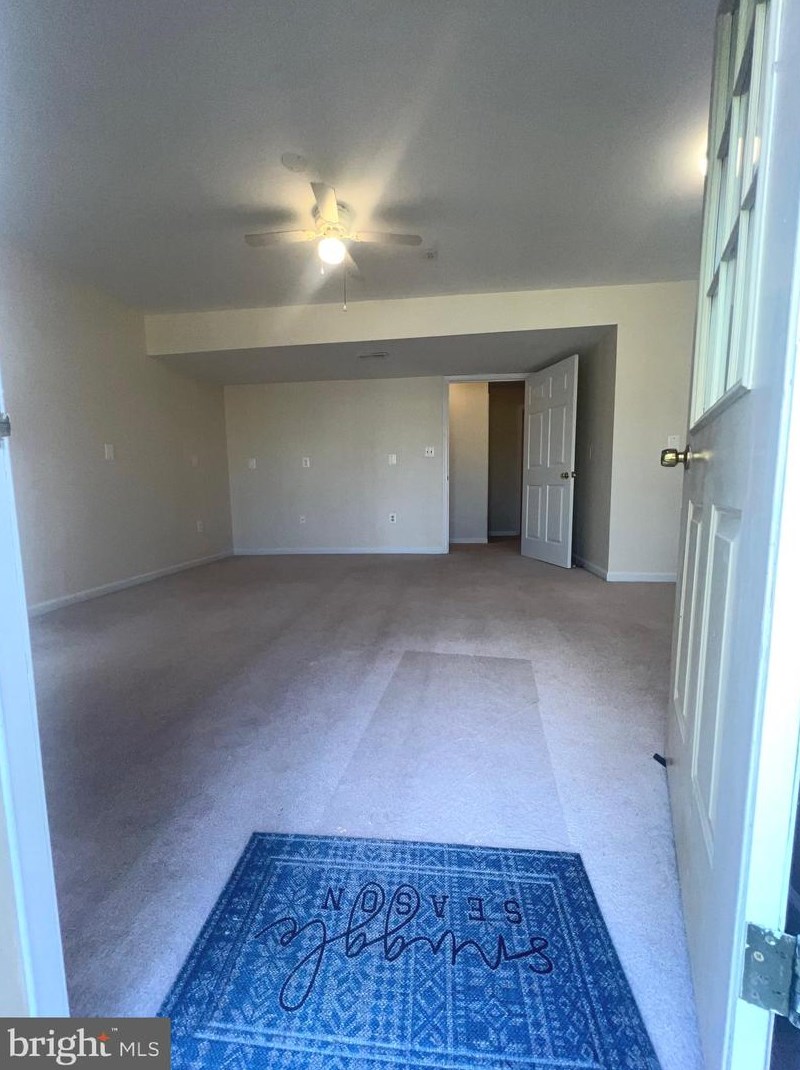 9241 Greenshire Dr, Manassas VA  20111-3036 exterior