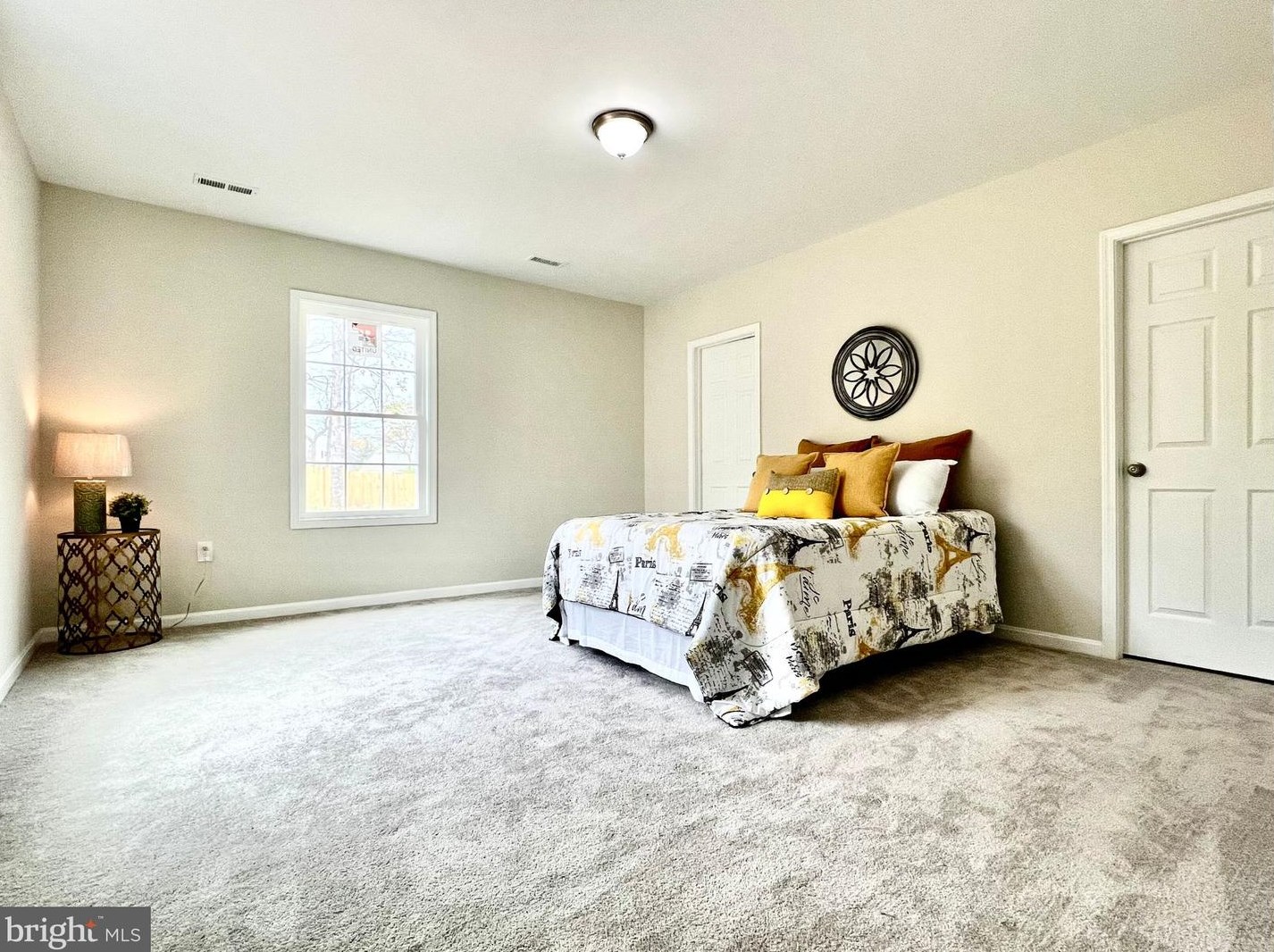 129 Courtney Dr, Manassas VA  20111-2058 exterior