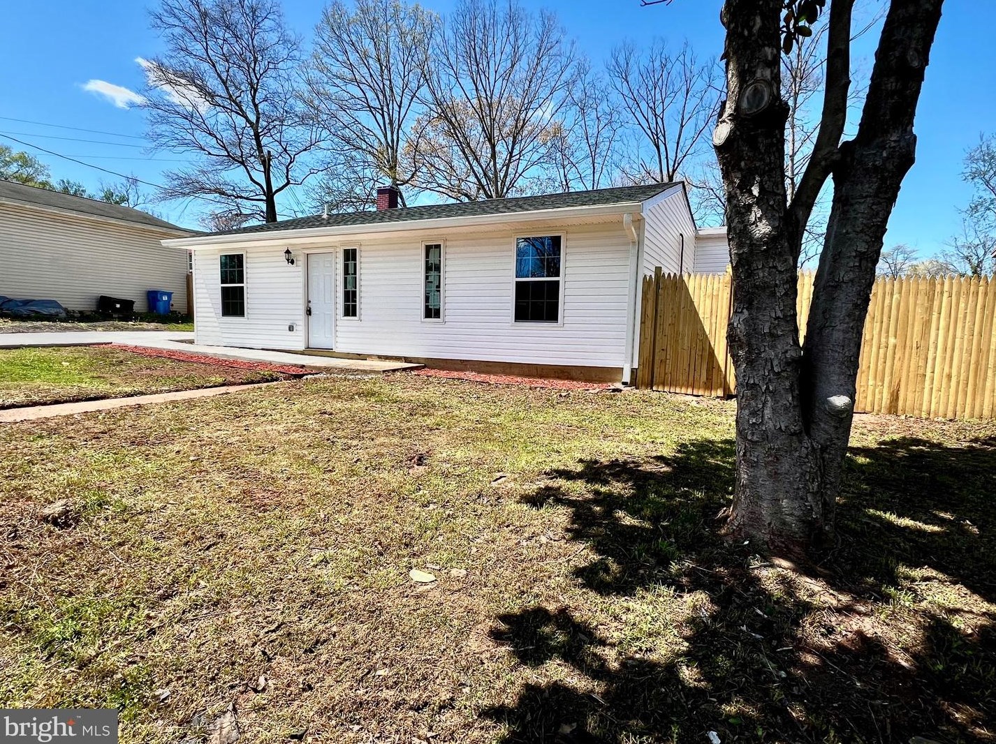 129 Courtney Dr, Manassas VA  20111-2058 exterior