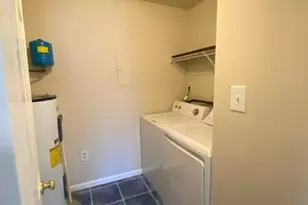 319 Moseby Ct, Manassas Park, VA 20111 - Photo 7