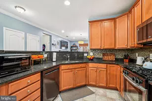 9722 Holmes Pl, Manassas Park, VA 20111 - Photo 3