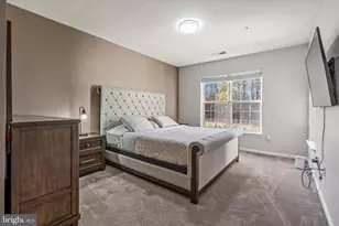 9720 Holmes Pl, Manassas Park, VA 20111 - Photo 11