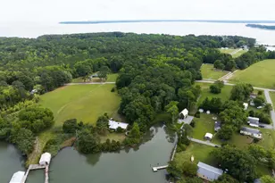 138 Delta Dr, Deltaville, VA 23043 - Photo 11