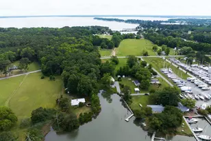 138 Delta Dr, Deltaville, VA 23043 - Photo 13