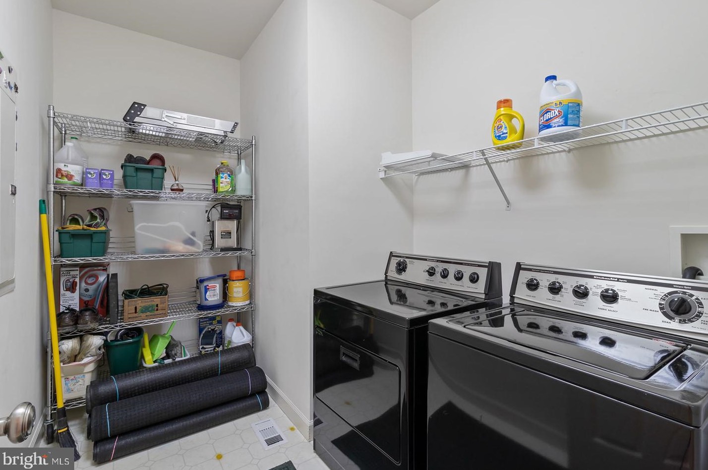 562 Oyster Point Dr, Reedville VA  22539-3604 exterior