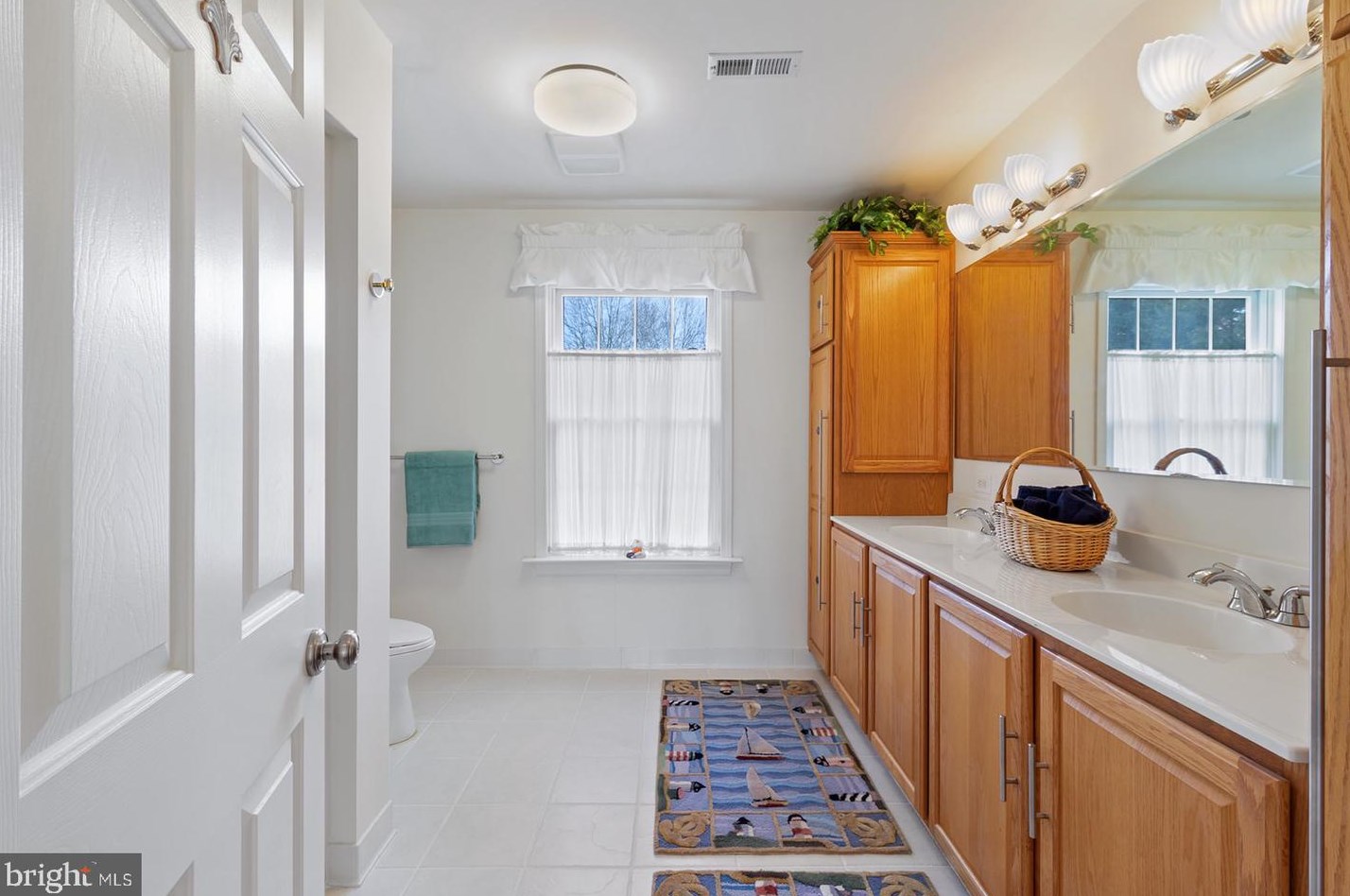 562 Oyster Point Dr, Reedville VA  22539-3604 exterior