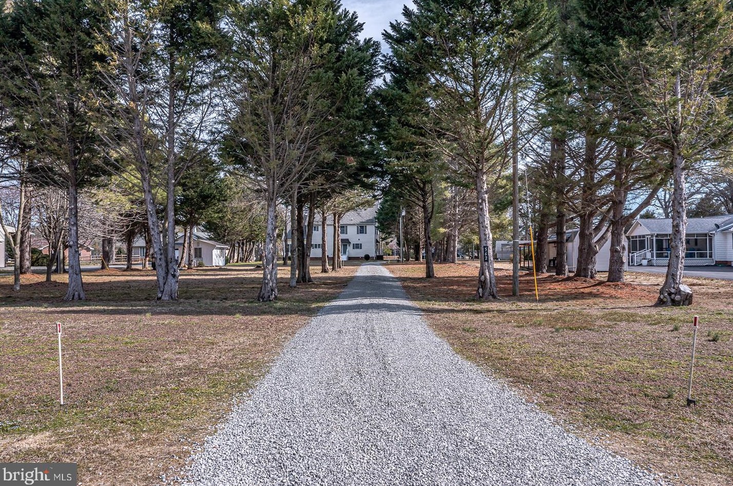 562 Oyster Point Dr, Reedville VA  22539-3604 exterior