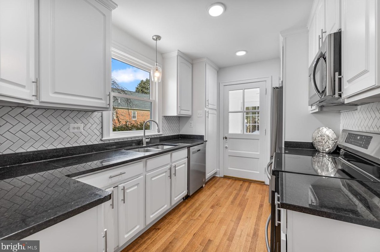 151 Almond St, Madison Mills VA  22960-1343 exterior