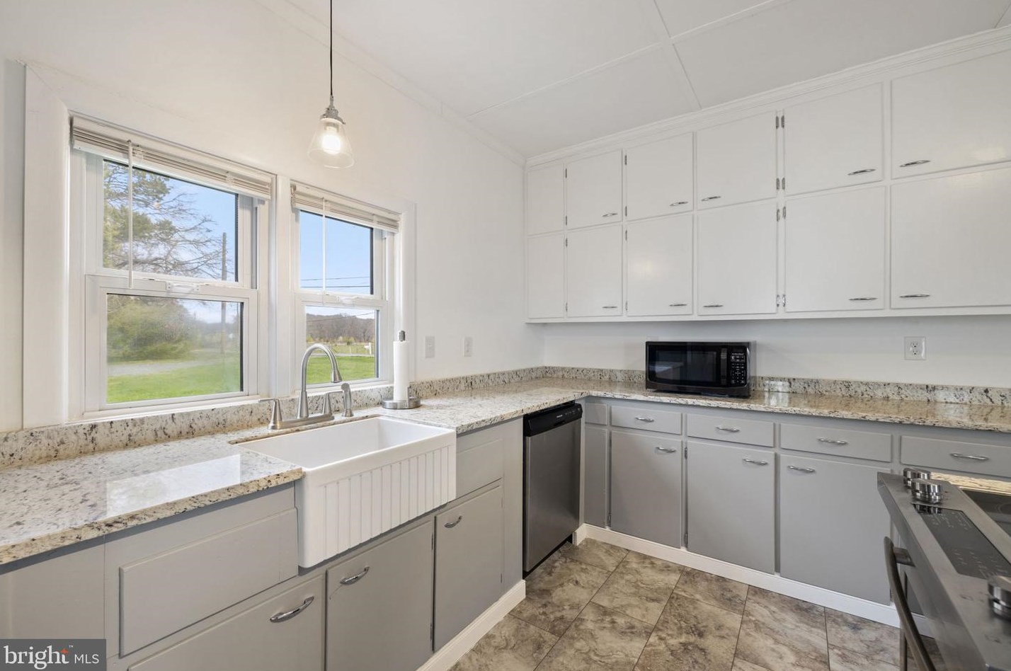 19595 Constitution Hwy, Madison Mills VA  22960-4309 exterior