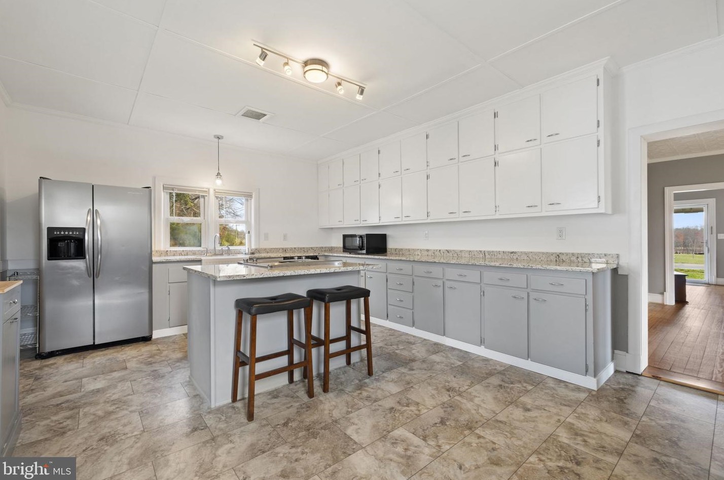 19595 Constitution Hwy, Madison Mills VA  22960-4309 exterior
