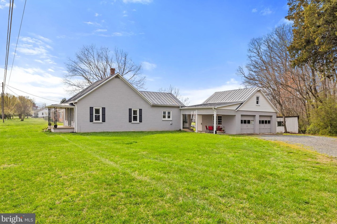 19595 Constitution Hwy, Madison Mills VA  22960-4309 exterior