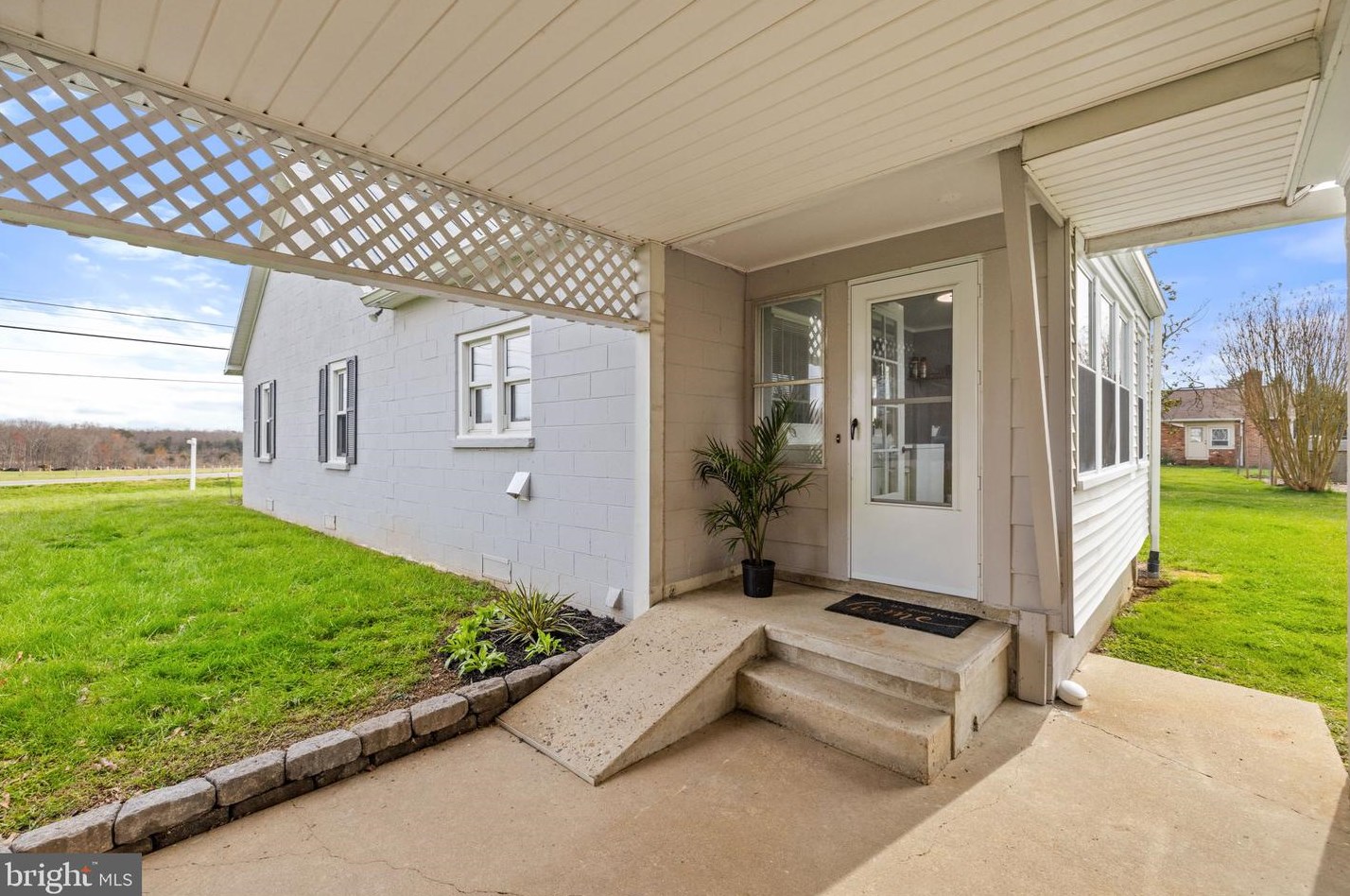 19595 Constitution Hwy, Madison Mills VA  22960-4309 exterior