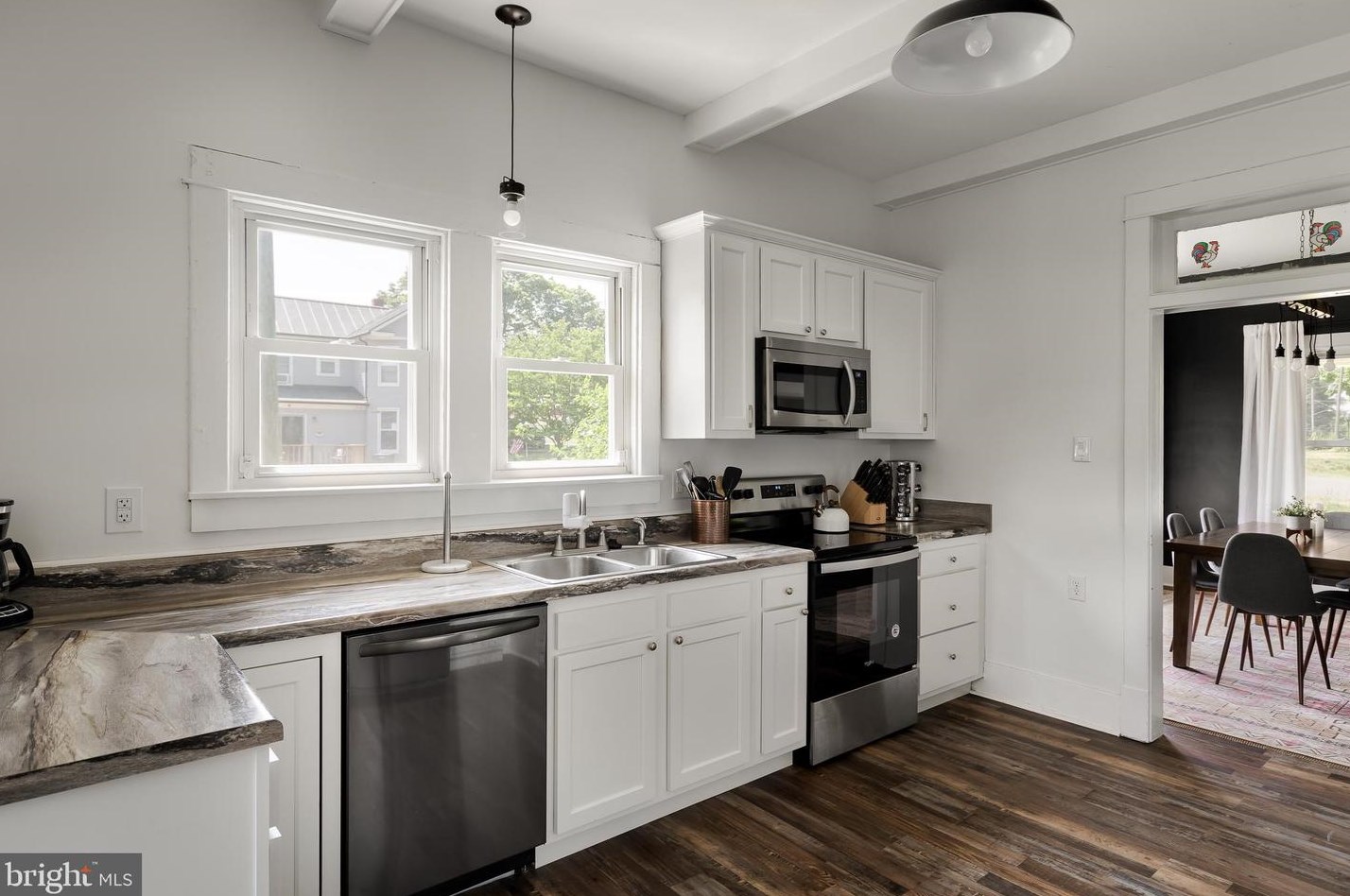 406 8th St, Shenandoah VA  22849-1302 exterior