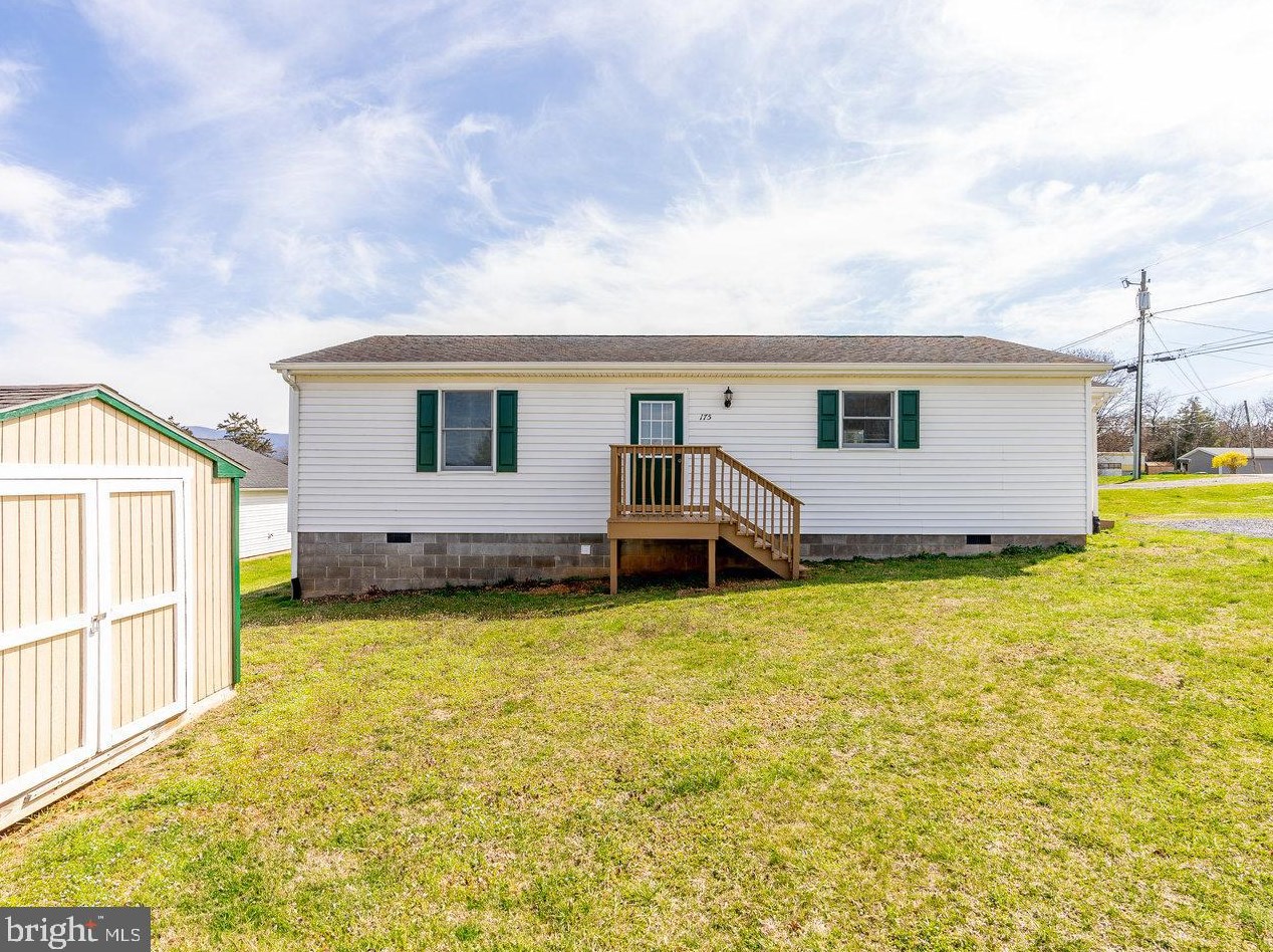 175 Village Pl, Richmond National Battlefiel VA  22835-1502 exterior