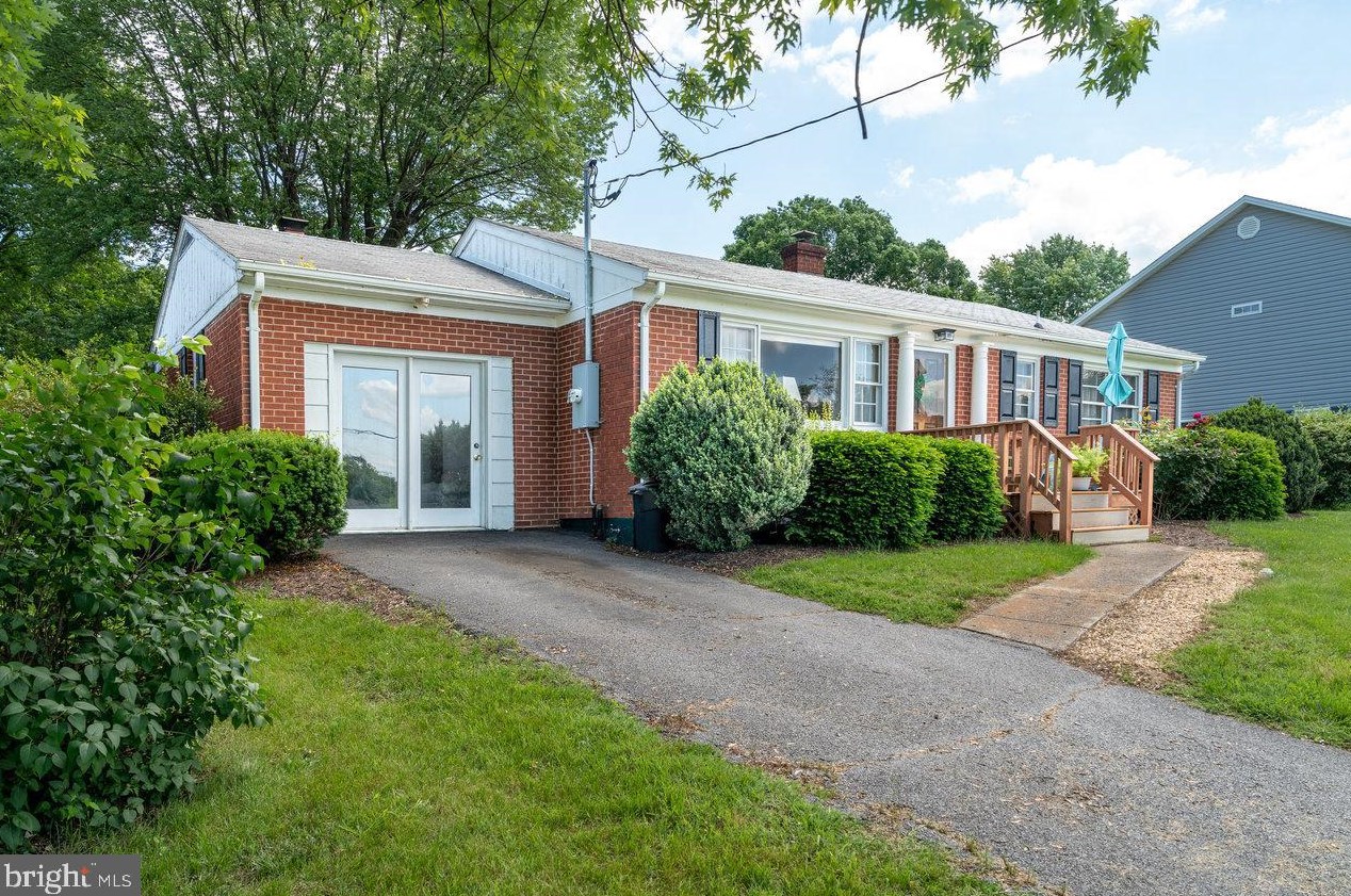 103 Luray Ave, Richmond National Battlefiel VA  22835-1375 exterior