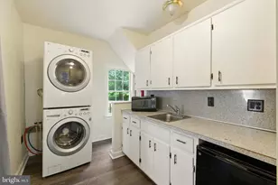 115 E Page St, Luray, VA 22835 - Photo 11