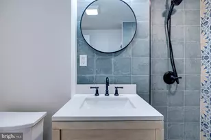 102 S Hawksbill St, Luray, VA 22835 - Photo 21