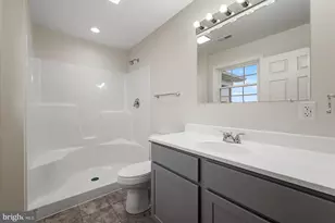 182 Reservoir Ave, Luray, VA 22835 - Photo 9