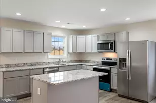 182 Reservoir Ave, Luray, VA 22835 - Photo 3