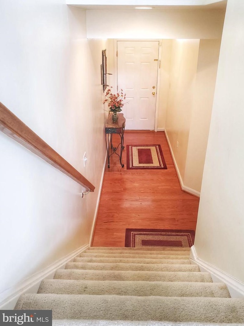 17513 Victoria Falls Dr, Dumfries VA  22025-2024 exterior