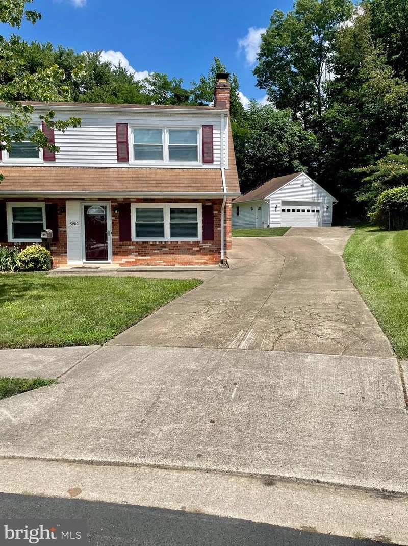13200 Hawthorn Ln, Woodbridge VA  22193-5107 exterior