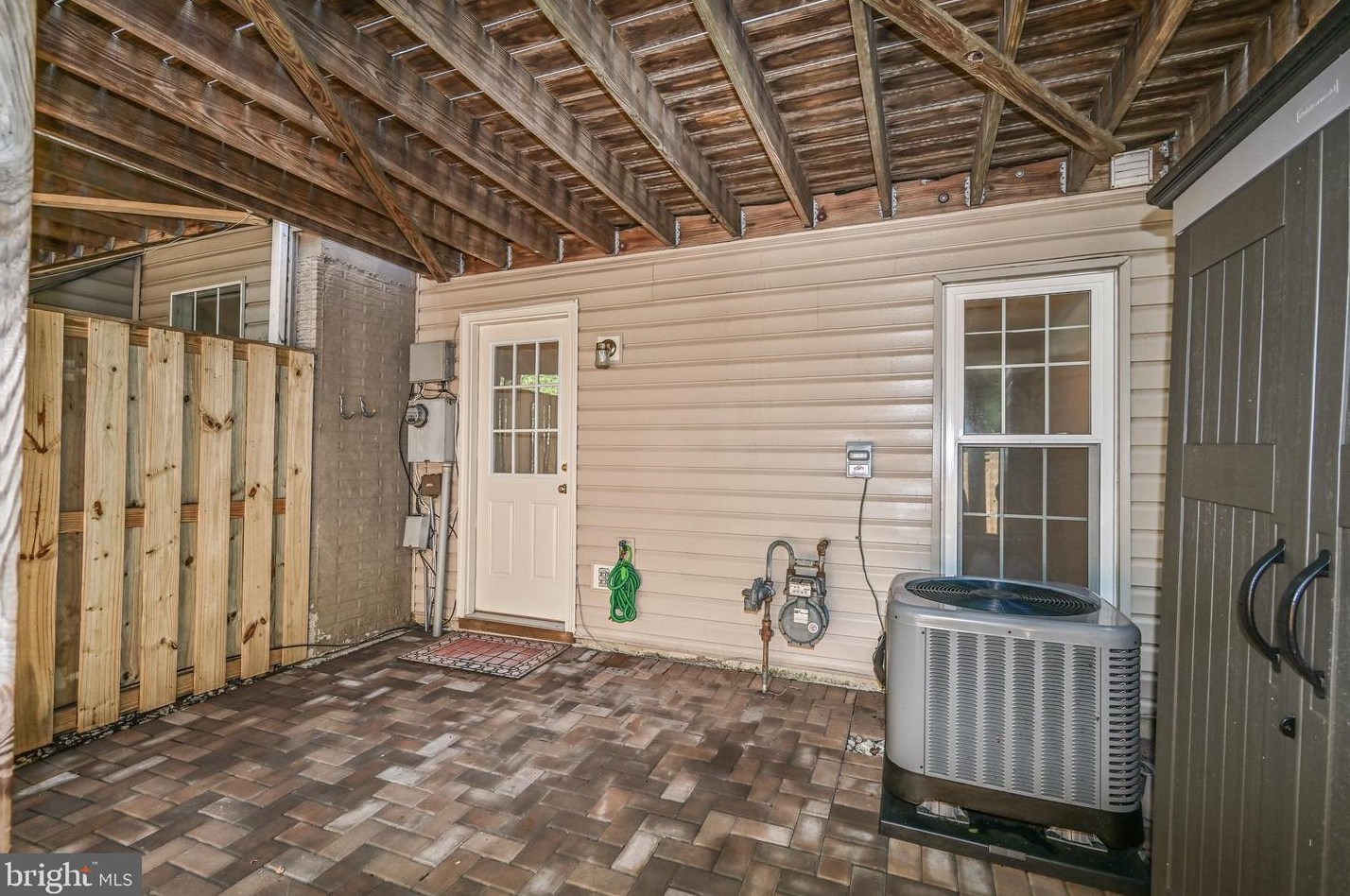 1703 Vonnies View Ct, Woodbridge VA  22192-5605 exterior