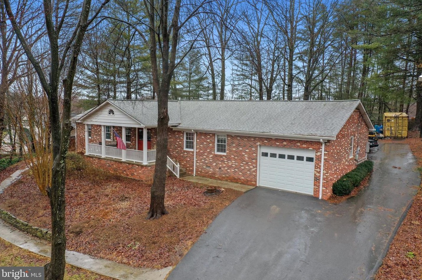 13481 Carapace Ct, Manassas VA  20112-3839 exterior