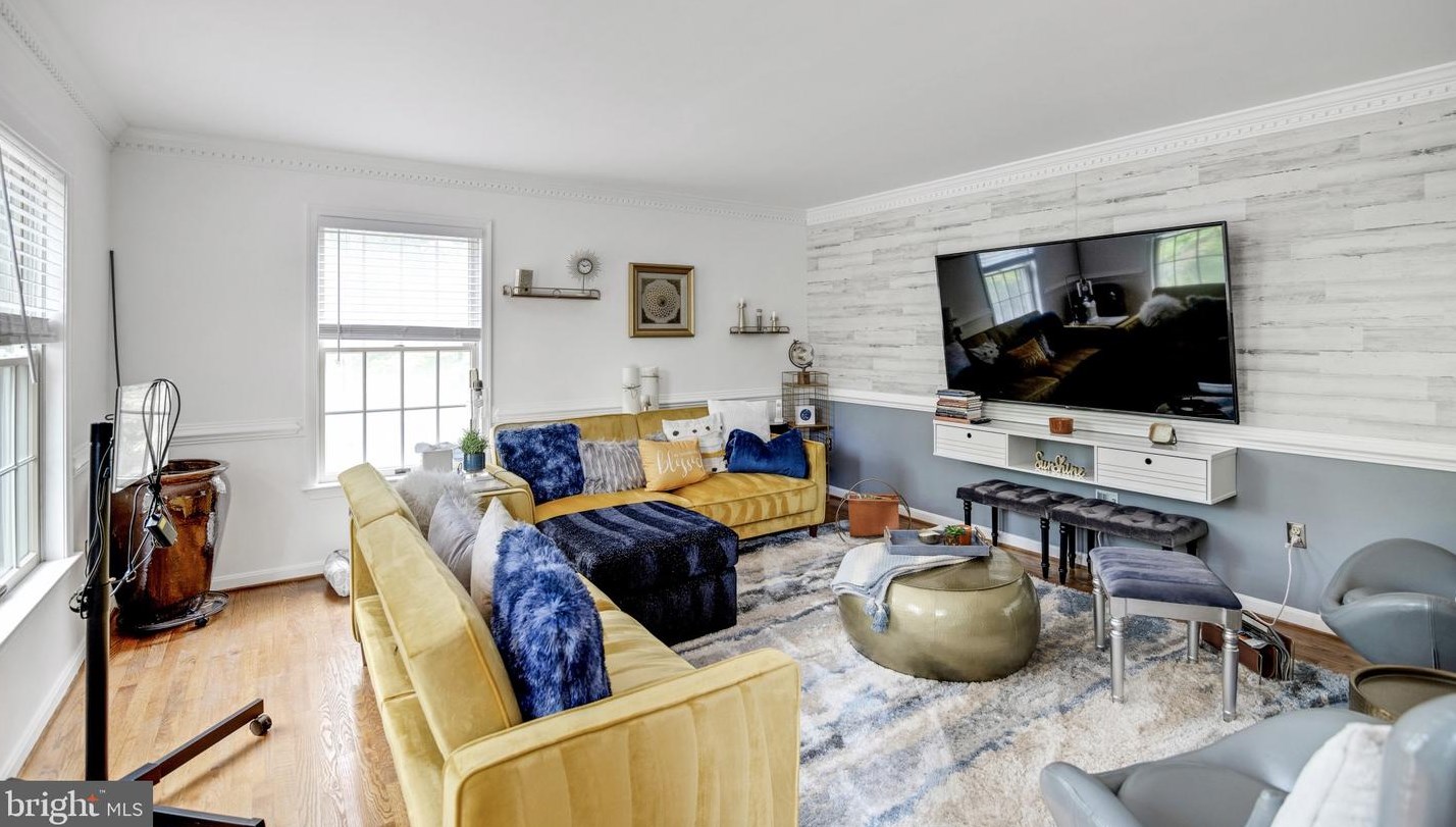 6901 Scenic Pointe Pl, Manassas VA  20112-8638 exterior