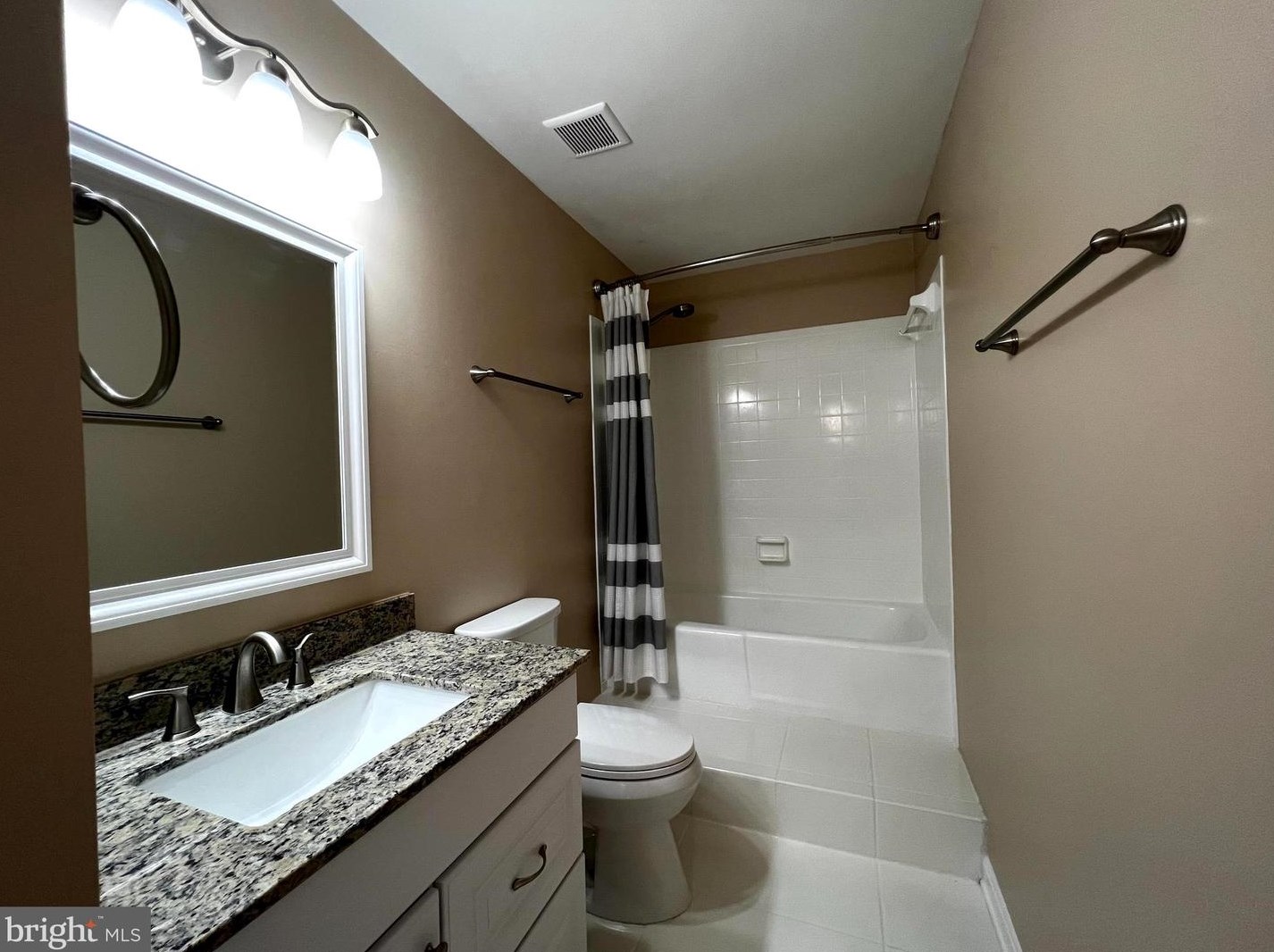 10168 Woodbury Dr, Manassas VA  20109-3724 exterior