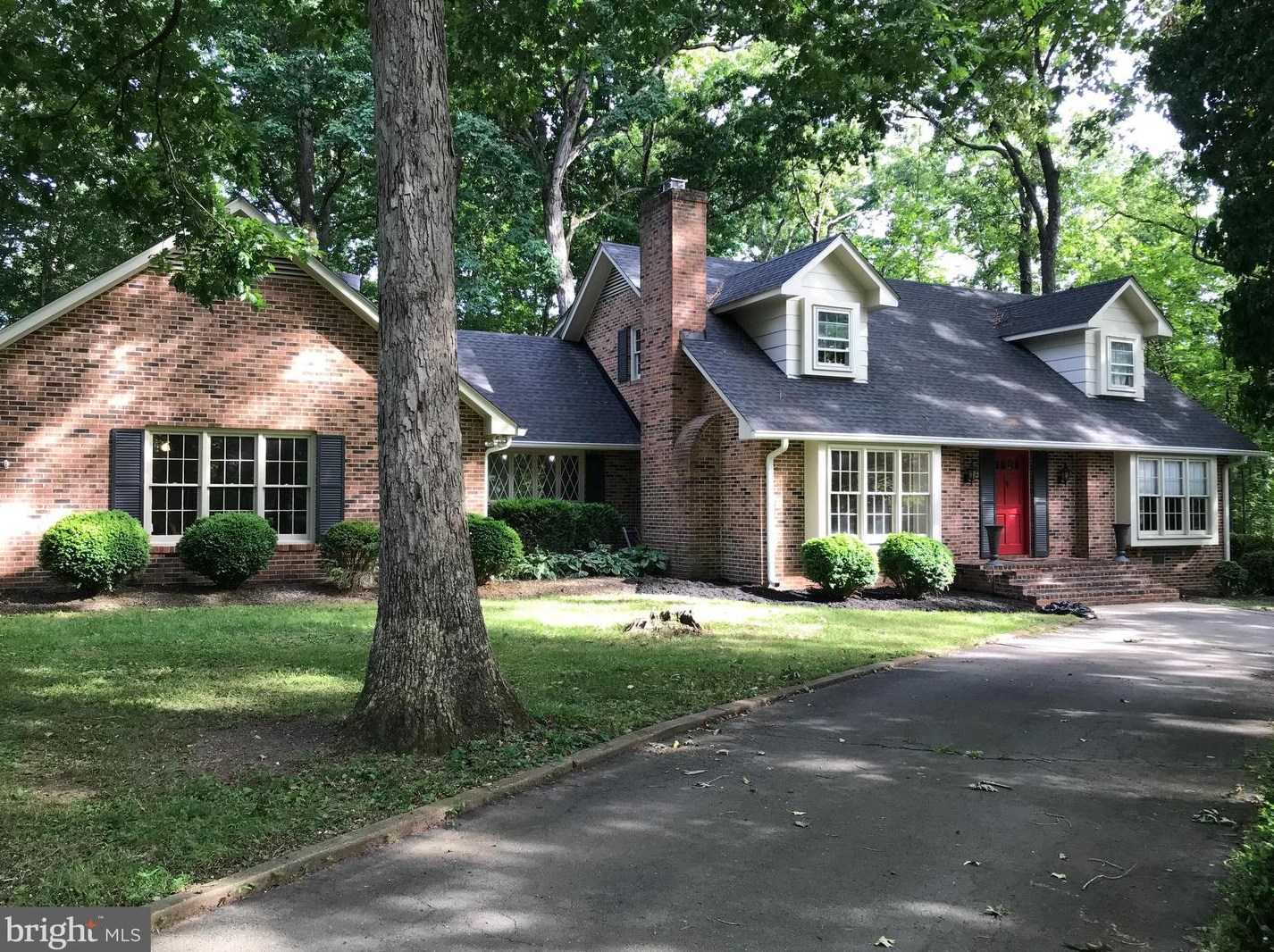 11715 General Warren Ave, Manassas VA  20109-2204 exterior