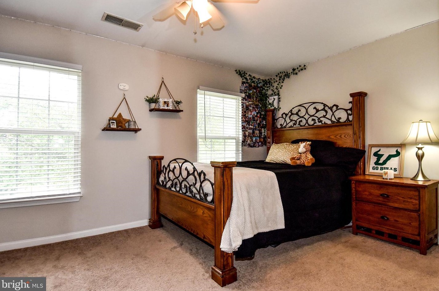 15572 Three Otters Pl, Manassas VA  20112-5424 exterior