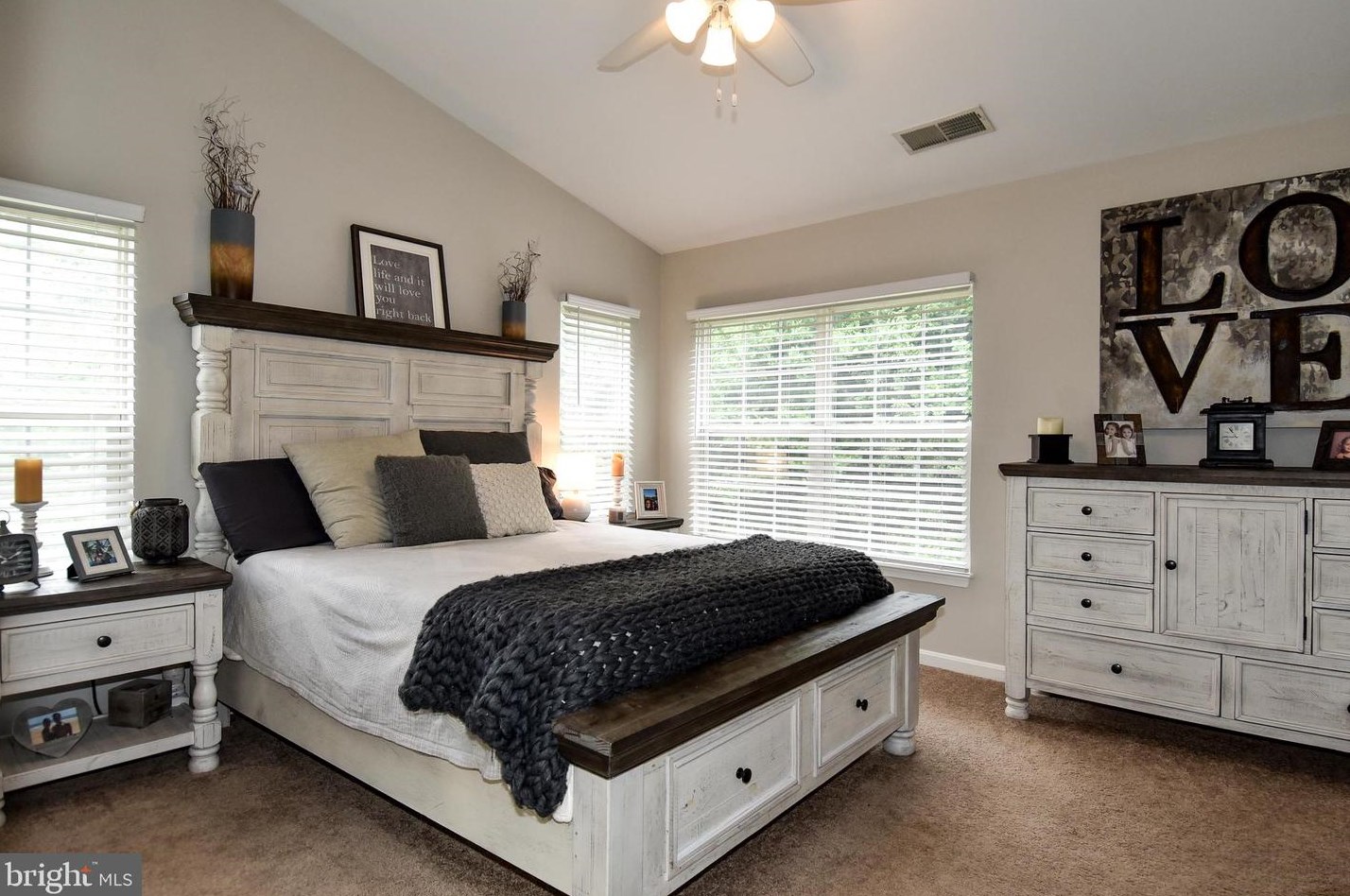15572 Three Otters Pl, Manassas VA  20112-5424 exterior