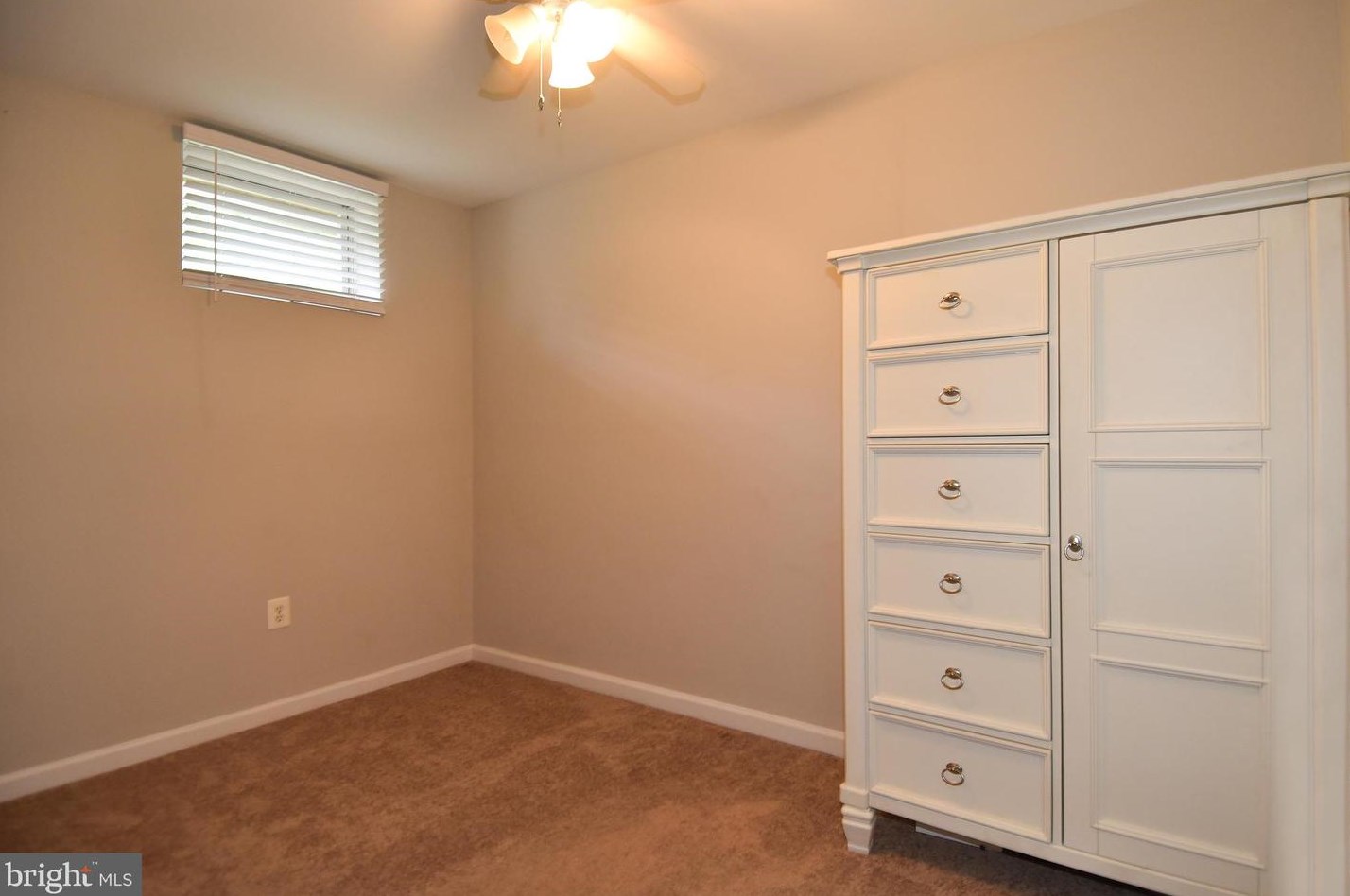 15572 Three Otters Pl, Manassas VA  20112-5424 exterior