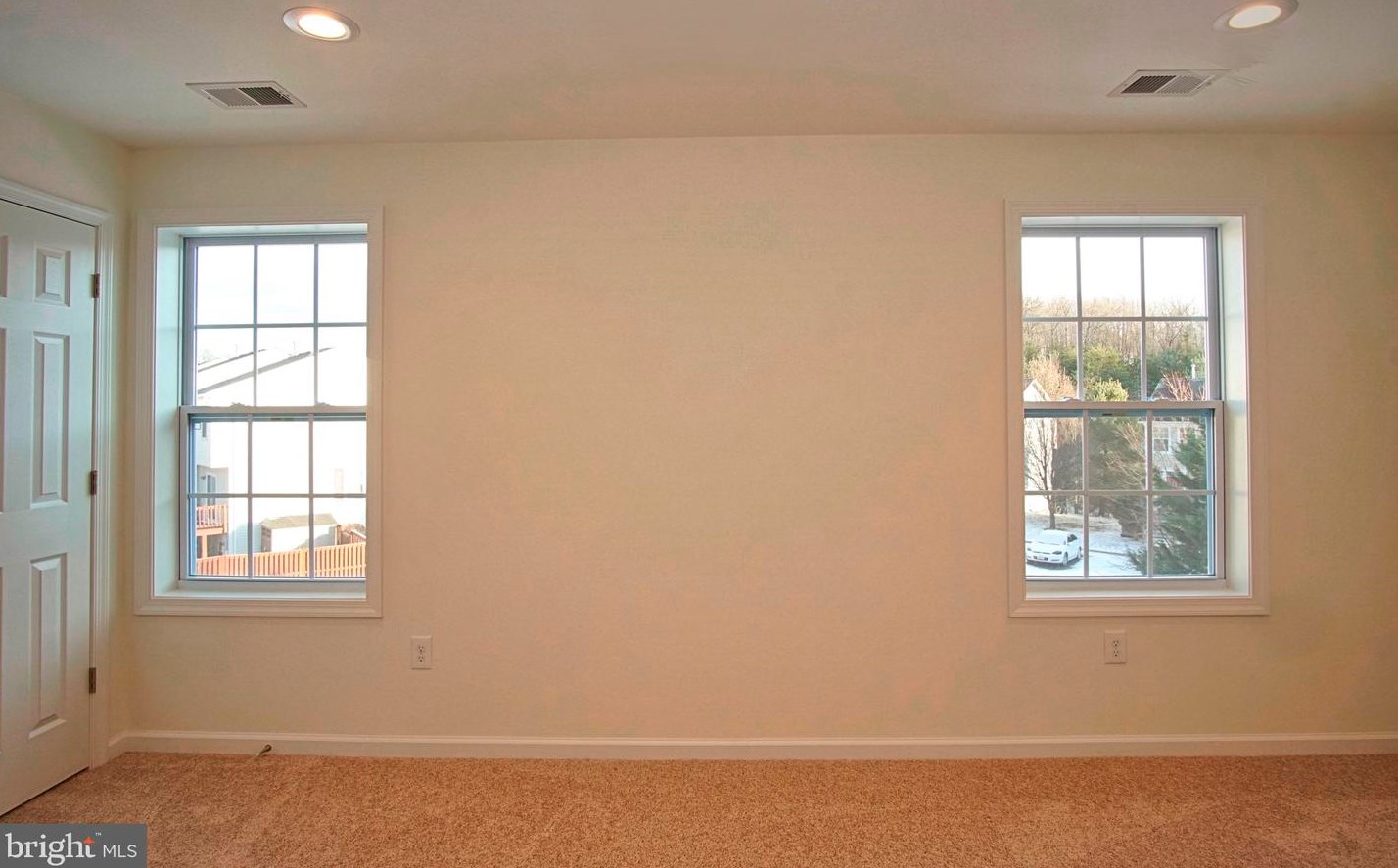 17413 Cosgrove Way, Dumfries VA  22026-3315 exterior