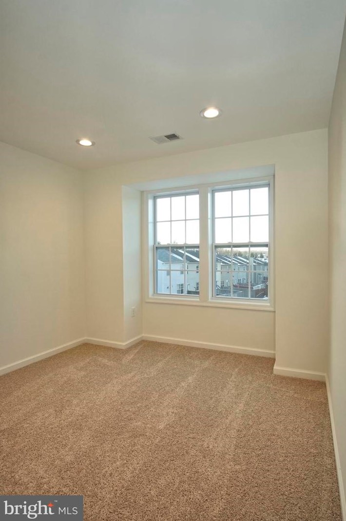 17413 Cosgrove Way, Dumfries VA  22026-3315 exterior