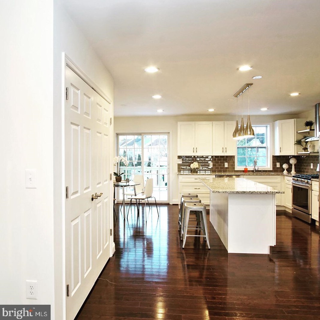 17413 Cosgrove Way, Dumfries VA  22026-3315 exterior