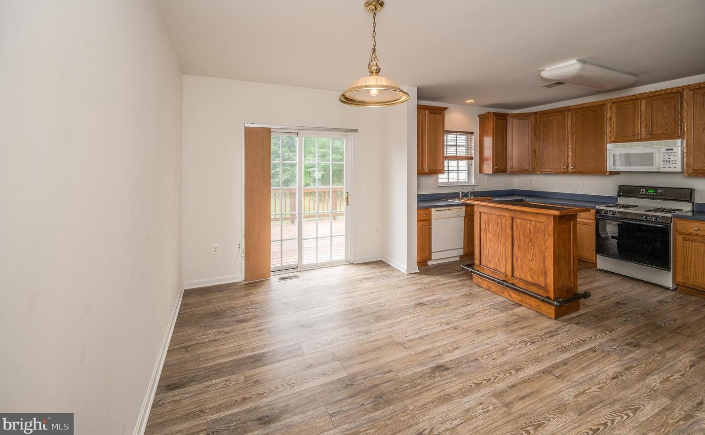 9836 Cheshire Ridge Cir, Manassas VA  20110-2788 exterior