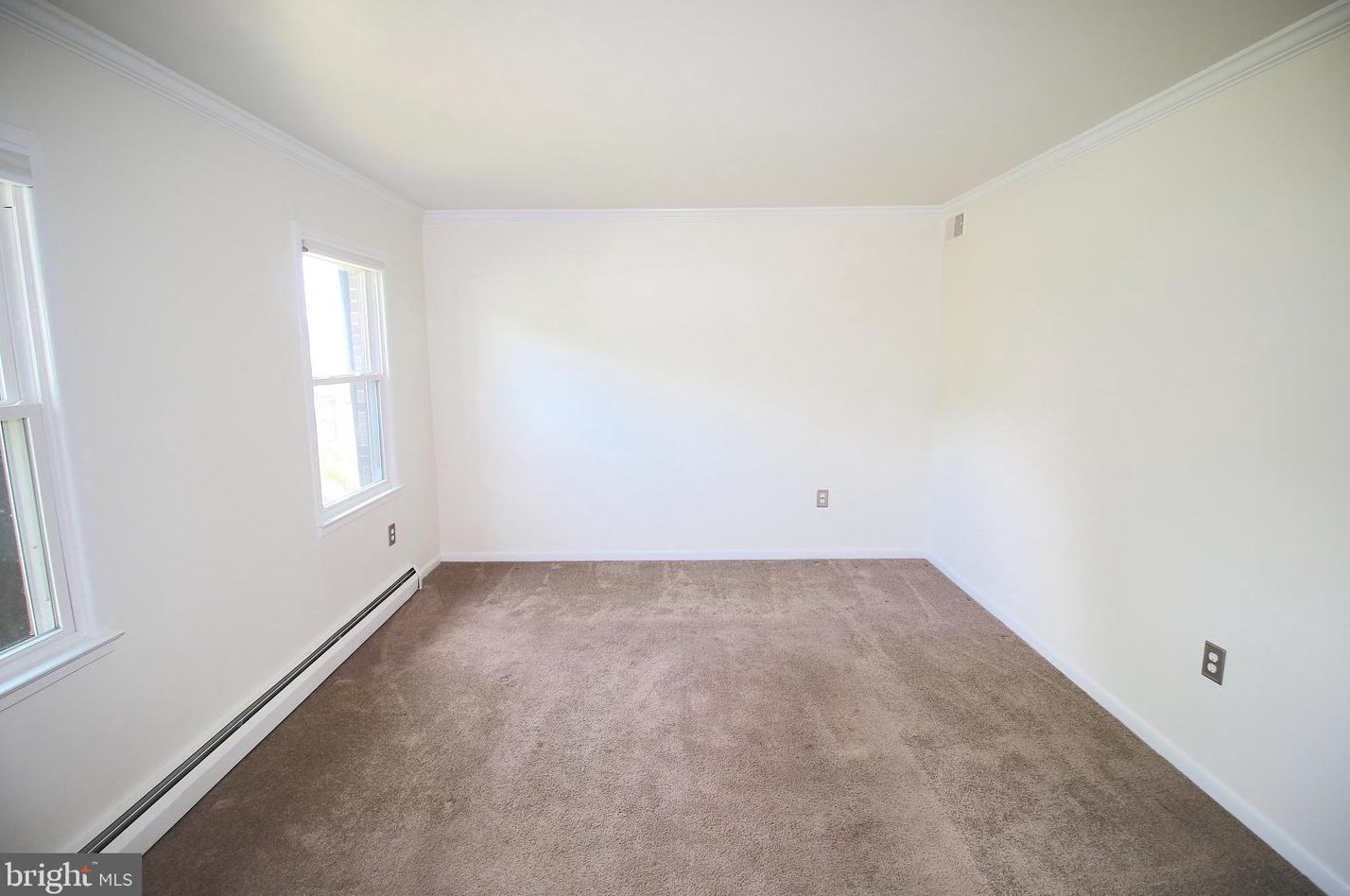 12904 Kidwell Dr, Woodbridge VA  22193-5237 exterior