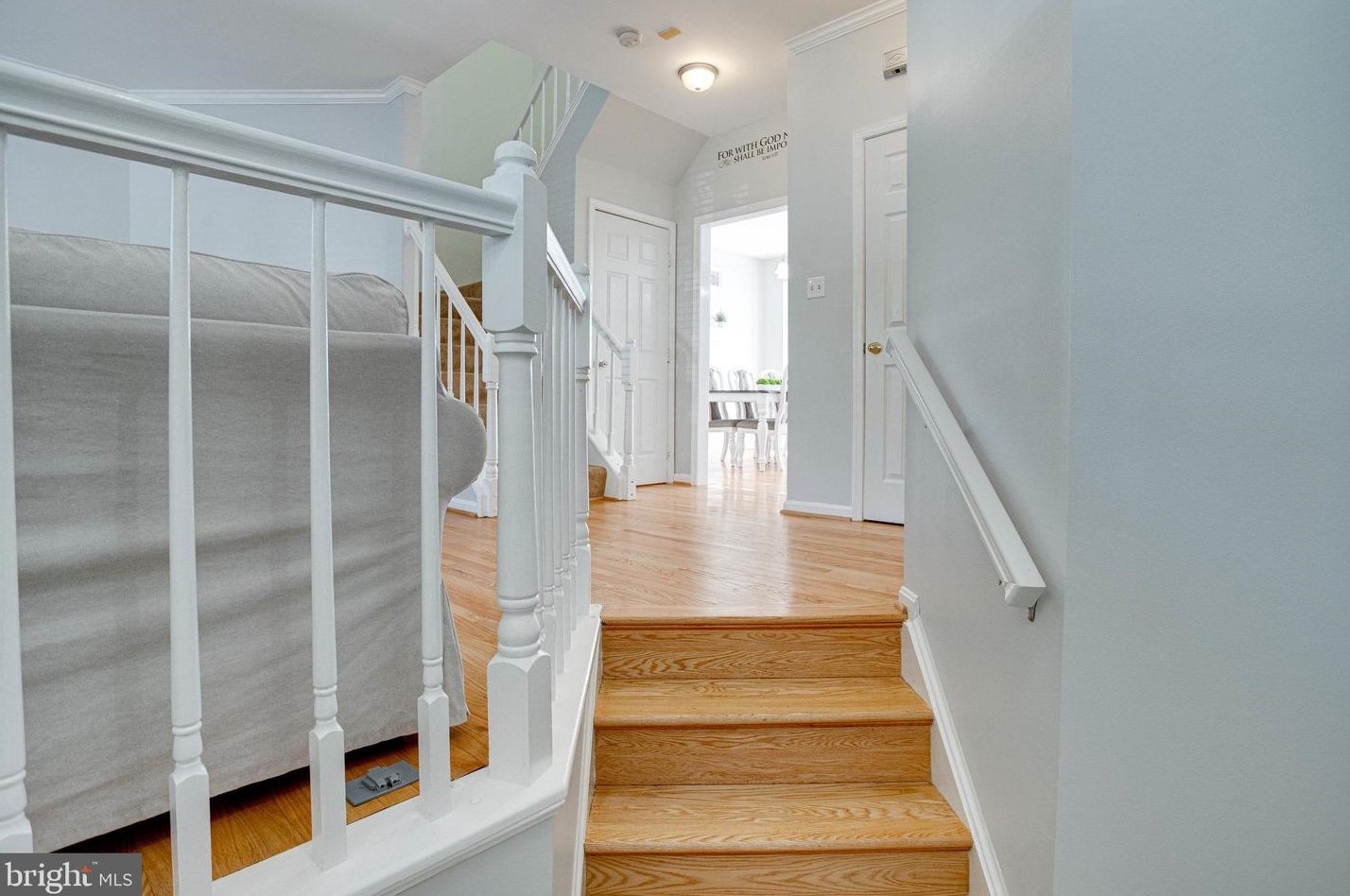 3297 Gina Pl, Woodbridge VA  22193-5927 exterior