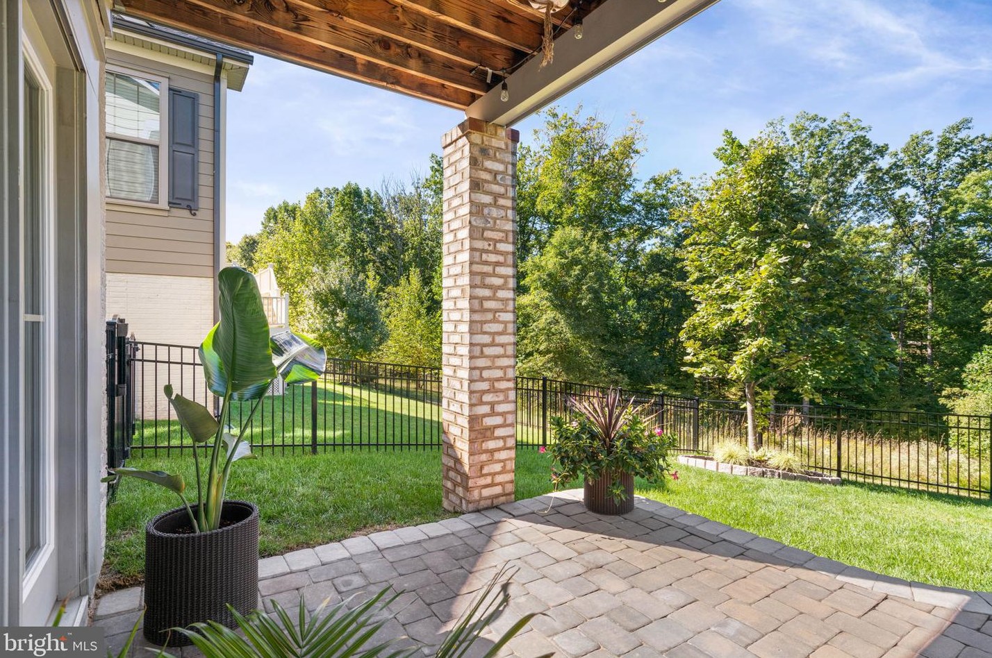 17072 Silver Arrow Dr, Dumfries VA  22026-3015 exterior