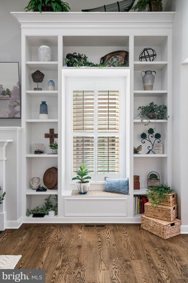 17072 Silver Arrow Dr, Dumfries VA  22026-3015 exterior