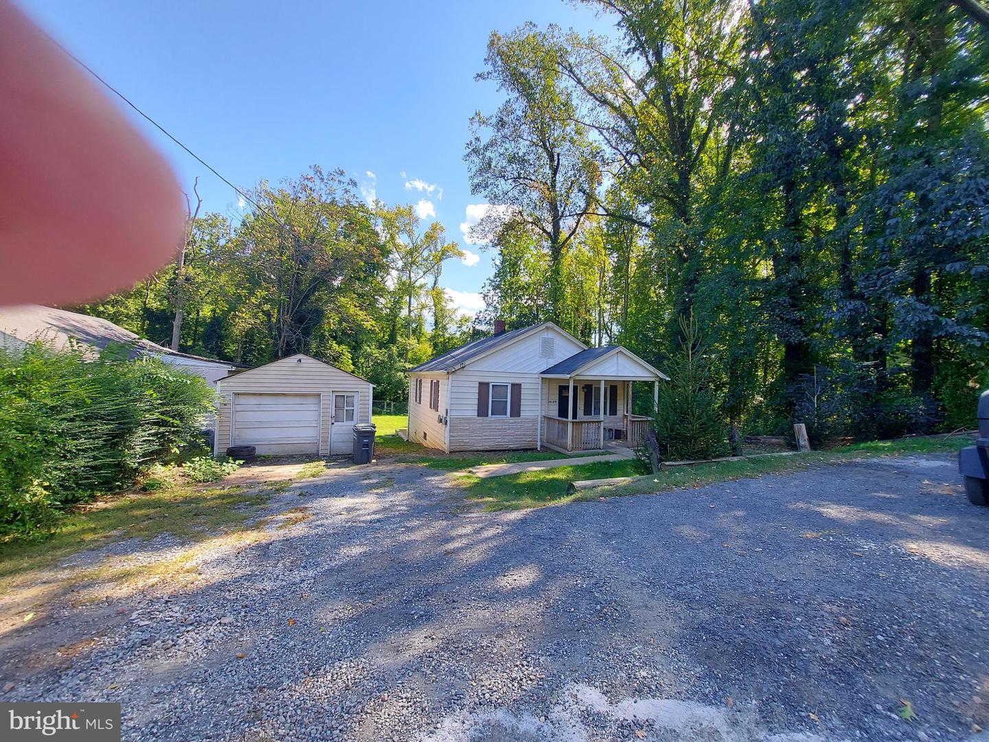 18509 Old Triangle Rd, Triangle, VA 22172 MLS VAPW2038660 Coldwell
